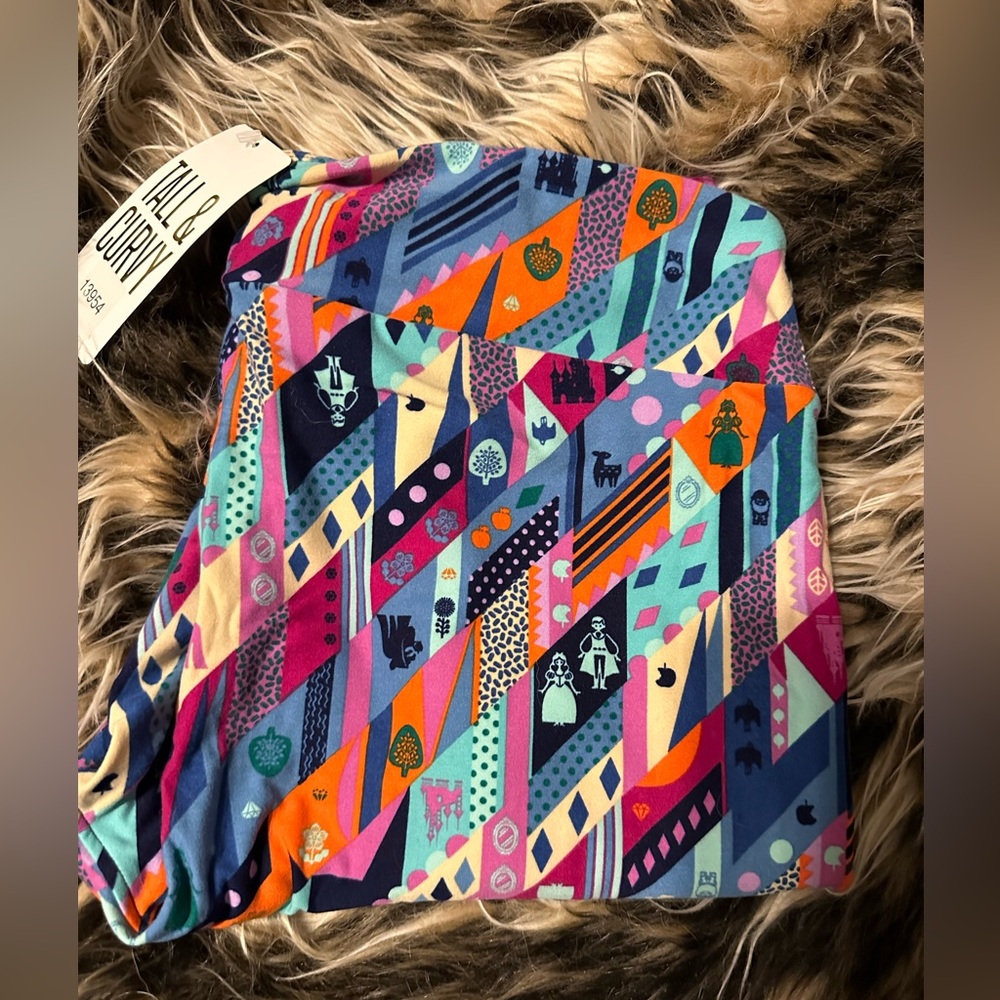 LuLaRoe T/C Leggings. Disney print